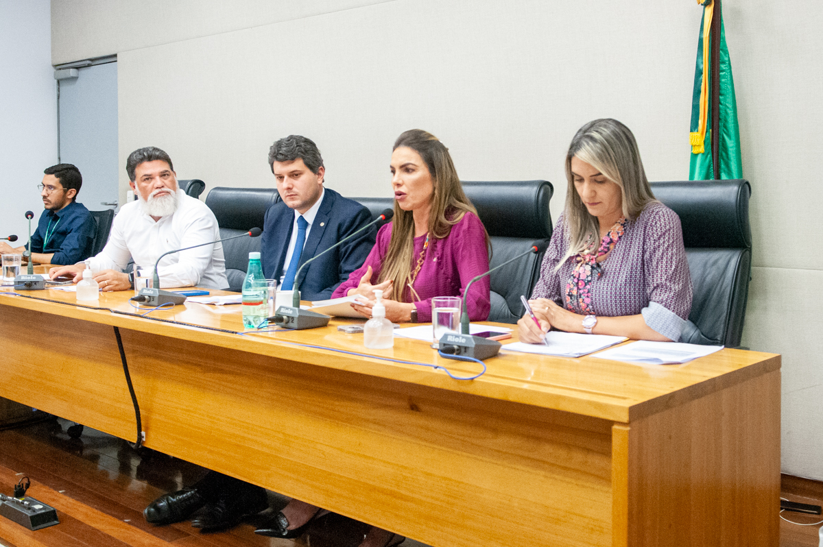 Participaram da reunião os deputados Jorge Vianna, Paula Belmonte, Eduardo Pedrosa e Jaqueline Silva